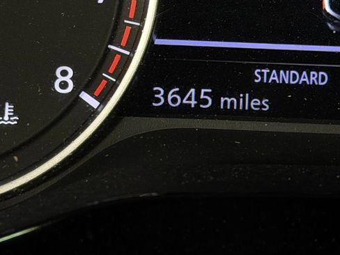 Used 2025 Nissan Pathfinder SL FWD image 17
