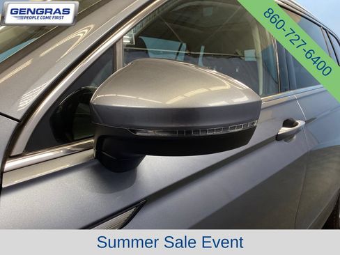 Used 2022 Volkswagen Tiguan SE AWD/4WD image 49