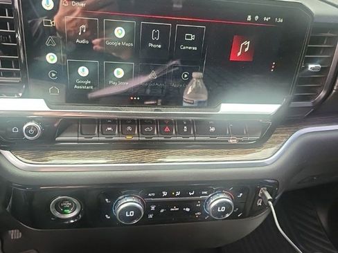 Used 2022 GMC Sierra 1500 SLE AWD/4WD image 6