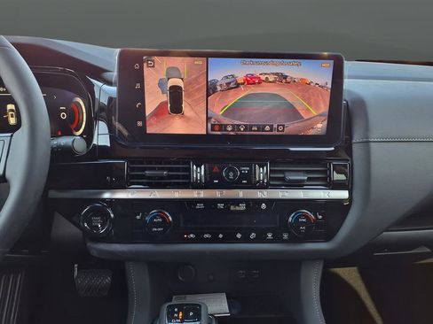 New 2026 Nissan Pathfinder SL image 19