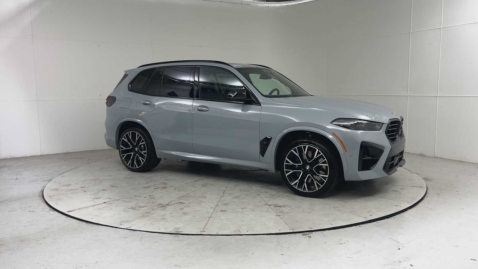 New 2026 BMW X5 M Competition w/ Executive Package AWD/4WD image 8
