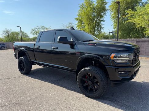 Used 2020 RAM 2500 Limited AWD/4WD image 3
