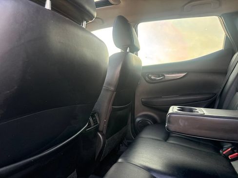 Used 2022 Nissan Rogue Sport SL w/ Premium Package FWD image 33