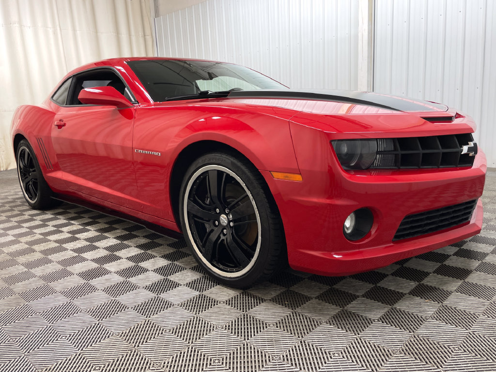 Used 2010 Chevrolet Camaro SS RWD image 43
