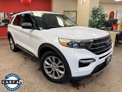 Used 2020 Ford Explorer XLT w/ Equipment Group 202A RWD image 1