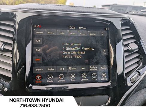 Used 2019 Jeep Cherokee Limited image 10