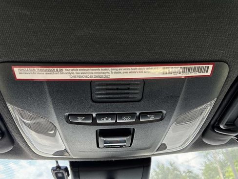 Used 2021 Toyota Corolla SE w/ Carpet Mat Package (TMS) FWD image 43
