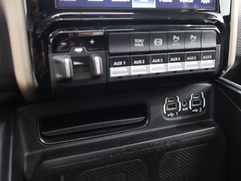 Used 2024 RAM 2500 Laramie AWD/4WD image 44