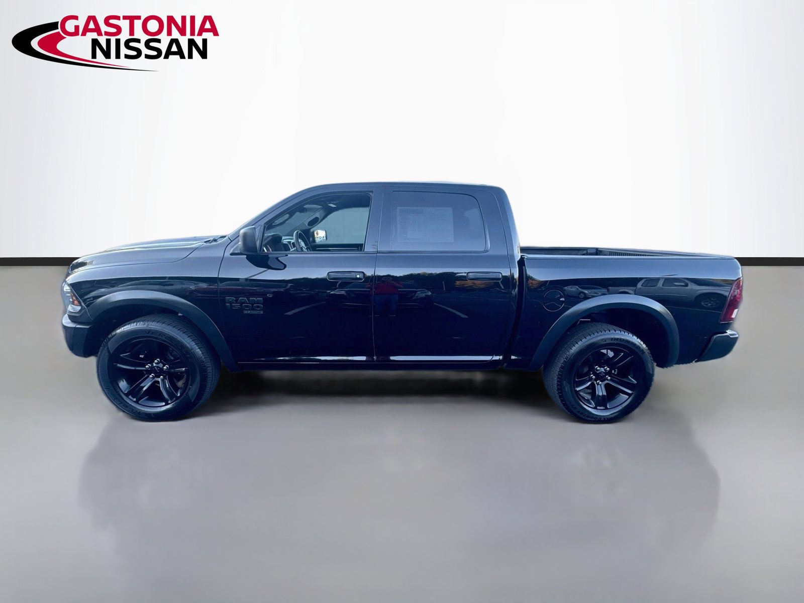 Used 2024 RAM 1500 Warlock AWD/4WD image 5