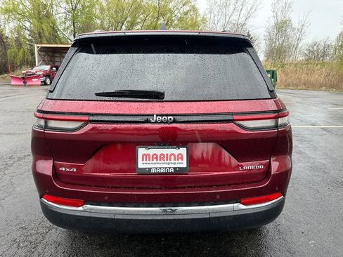 Used 2023 Jeep Grand Cherokee Laredo w/ Luxury Tech Group I AWD/4WD image 15