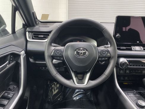 Used 2025 Toyota RAV4 XSE w/ Advanced Technology Package AWD/4WD image 14