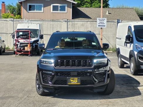 New 2026 Jeep Grand Cherokee L Summit w/ Obsidian Package image 2