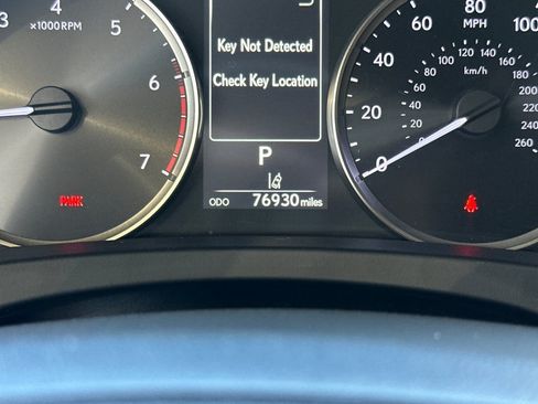 Used 2021 Lexus IS 300 RWD image 33