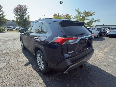 Used 2019 Toyota RAV4 Limited w/ Cold Weather Package image 5