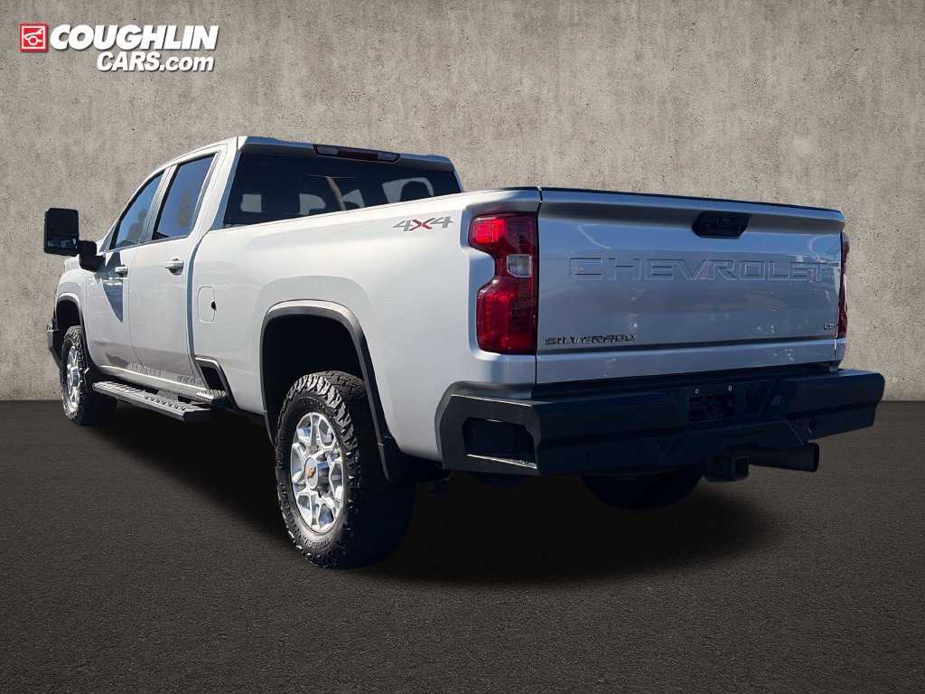 Used 2022 Chevrolet Silverado 3500 LT w/ Convenience Package AWD/4WD image 5