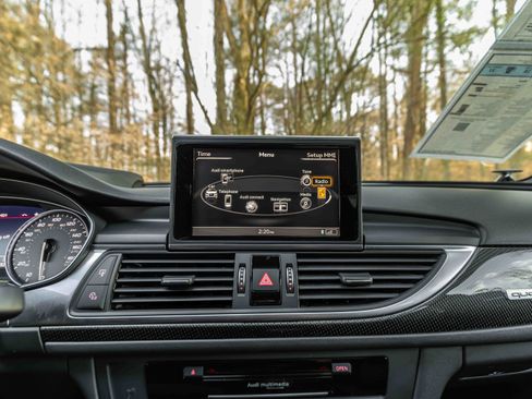 Used 2017 Audi S6 Prestige w/ S6 Sport Package image 10