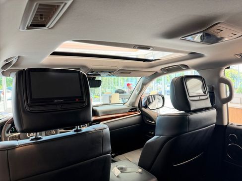 Used 2019 Lexus LX 570 4WD w/ Luxury Package image 30