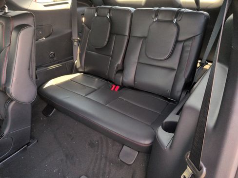 Used 2026 Ford Explorer ST-Line w/ ST-Line Street Pack RWD image 32