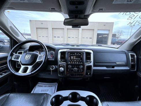 Used 2018 RAM 1500 Laramie image 15