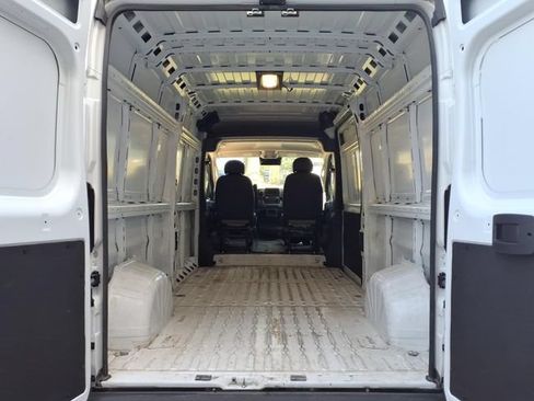 Used 2025 RAM ProMaster 2500 w/ Convenience Group FWD image 18