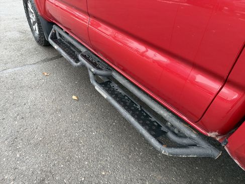 Used 2019 Toyota Tacoma SR5 image 29