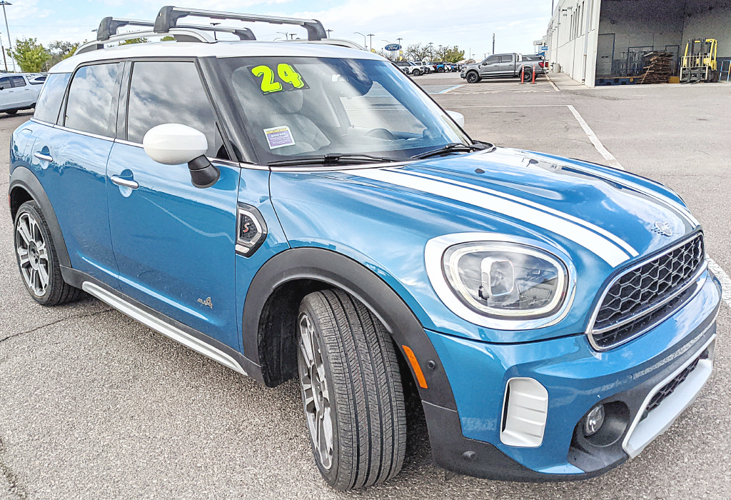 Used 2024 MINI Cooper Countryman S AWD/4WD image 1