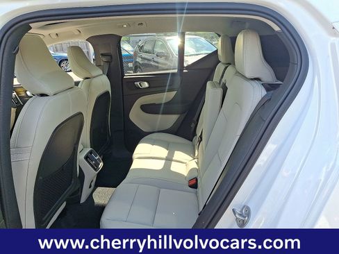 Certified 2025 Volvo XC40 B5 Ultra w/ Protection Package Premier image 11