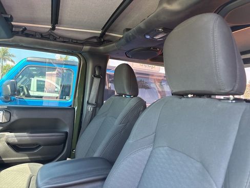 Used 2020 Jeep Wrangler Sport image 5