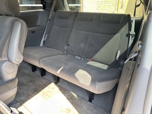 Used 2004 Toyota Sienna LE FWD image 7