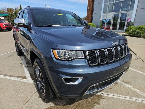 Used 2021 Jeep Grand Cherokee Limited AWD/4WD image 3