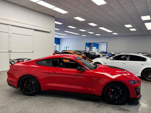 Used 2022 Ford Mustang Shelby GT500 w/ Technology Package image 6