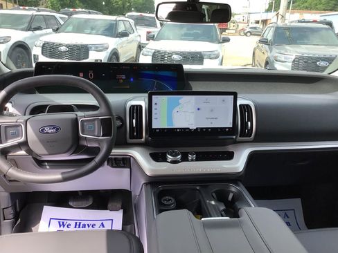 New 2026 Ford Expedition Active RWD image 2