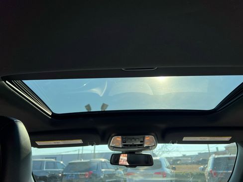 Used 2015 Jeep Grand Cherokee Altitude image 15