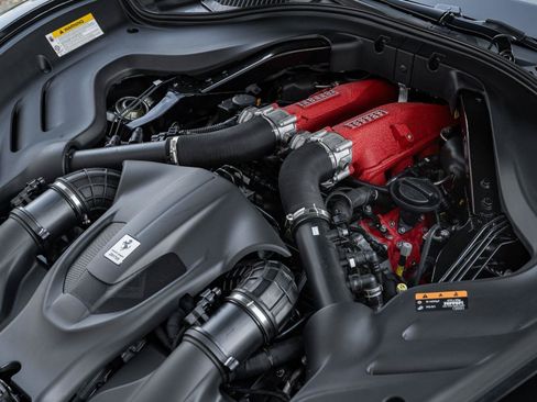 Used 2023 Ferrari Roma RWD image 25