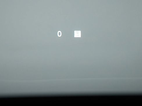 Used 2023 Volvo XC60 B6 Ultimate w/ Protection Package Premier image 29