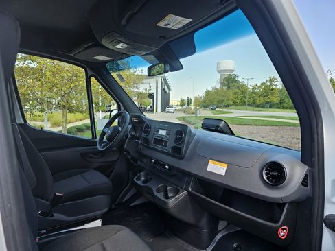 New 2025 Mercedes-Benz Sprinter 2500 image 16