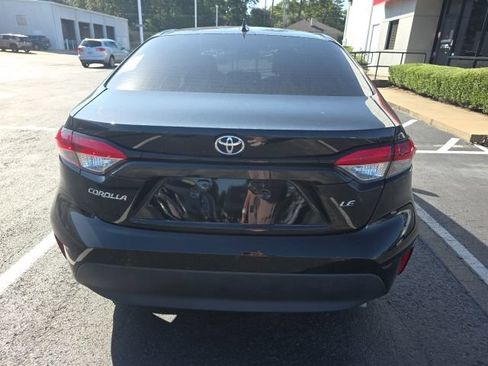 Used 2023 Toyota Corolla SE w/ SE Premium Package FWD image 5