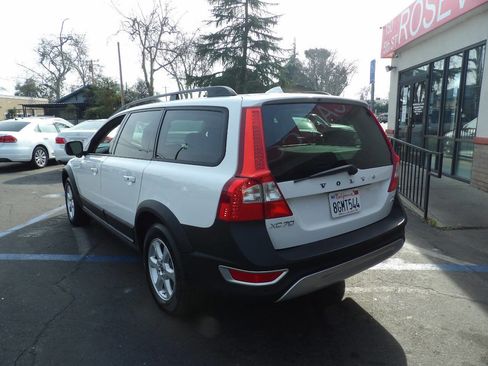 Used 2009 Volvo XC70 3.2 image 4