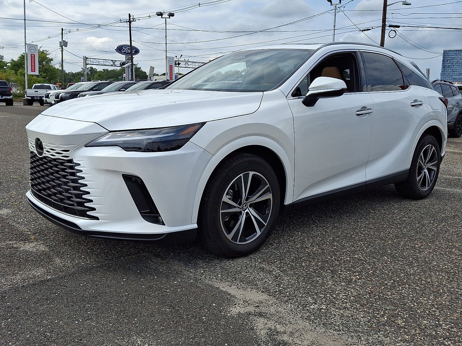 Used 2023 Lexus RX 350 Premium w/ Accessory Package AWD/4WD image 3