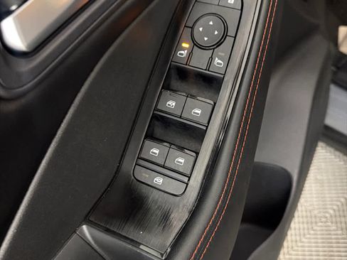 Used 2025 Nissan Rogue SV image 23