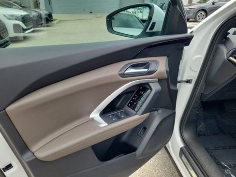 Certified 2025 Audi Q5 Premium w/ Convenience Package AWD/4WD image 18