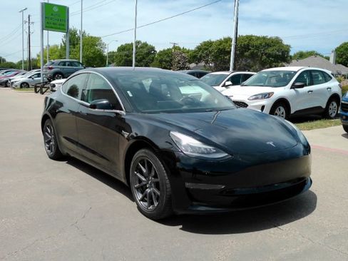Used 2018 Tesla Model 3 Long Range RWD image 4