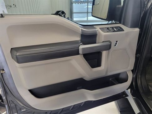 Used 2019 Ford F150 XLT w/ Equipment Group 302A Luxury image 9