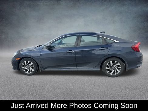 Used 2018 Honda Civic EX image 2