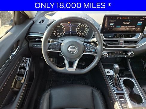 Used 2023 Nissan Altima 2.0 SR image 11
