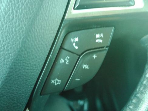 Used 2024 Ford Edge SEL image 37