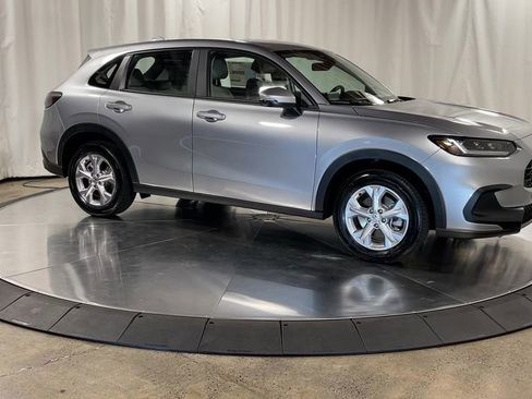 Certified 2023 Honda HR-V LX image 30