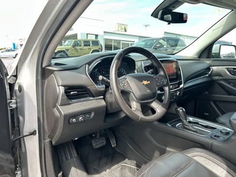 Used 2019 Chevrolet Traverse LT w/ LT Premium Package AWD/4WD image 28