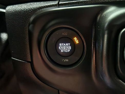 Used 2021 Jeep Gladiator Overland image 41