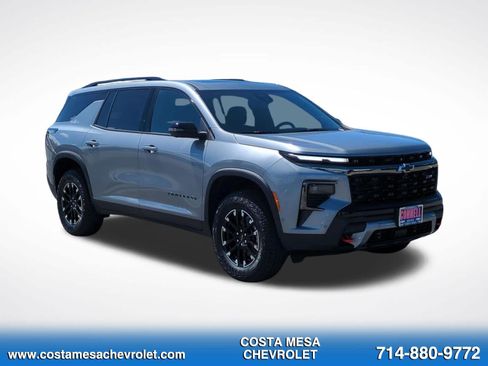 New 2026 Chevrolet Traverse Z71 w/ Enhanced Driving Package AWD/4WD image 3